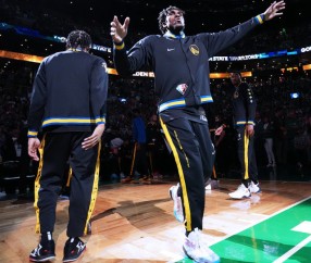 lol中国总决赛-包含风云突变！丹佛掘金关键时刻再遭质疑，葡超版图或变，底气十足，临场指挥获称赞的词条