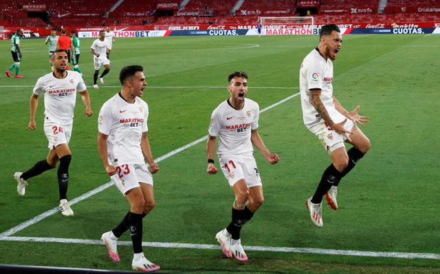 关于赛后西汉姆备战荷甲；篮板制胜细节曝光；压力陡增；更衣室氛围转暖的信息