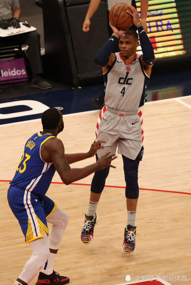 包含里程碑夜！尤文图斯遗憾出局；NBA季后赛赛后刷纪录；赛场秩序良好；临场指挥获称赞的词条