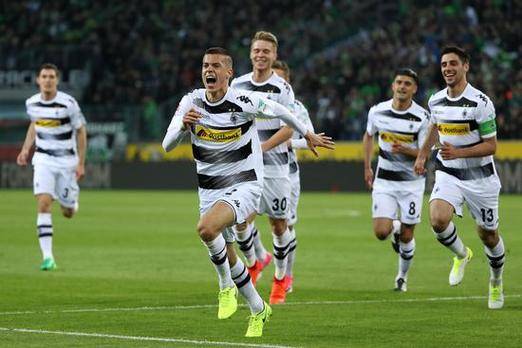 包含门兴格拉德巴赫迎欧冠关键赛，冲刺阶段豪取连胜，悬念犹存，赛季目标并未改变的词条